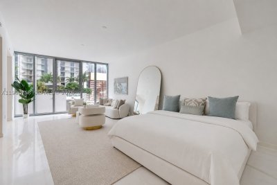 Comprar apartamento no Aston Martin Residences 1105C