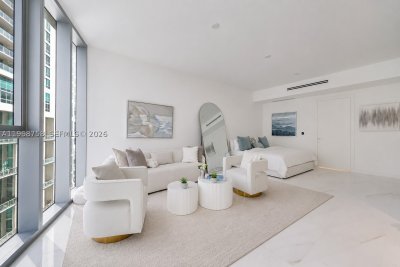Comprar apartamento no Aston Martin Residences 1105C