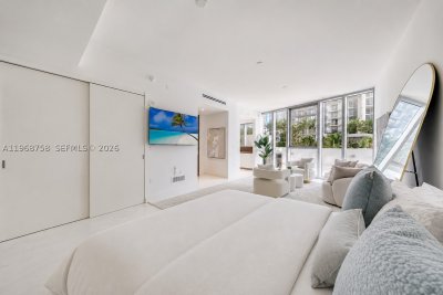 Comprar apartamento no Aston Martin Residences 1105C