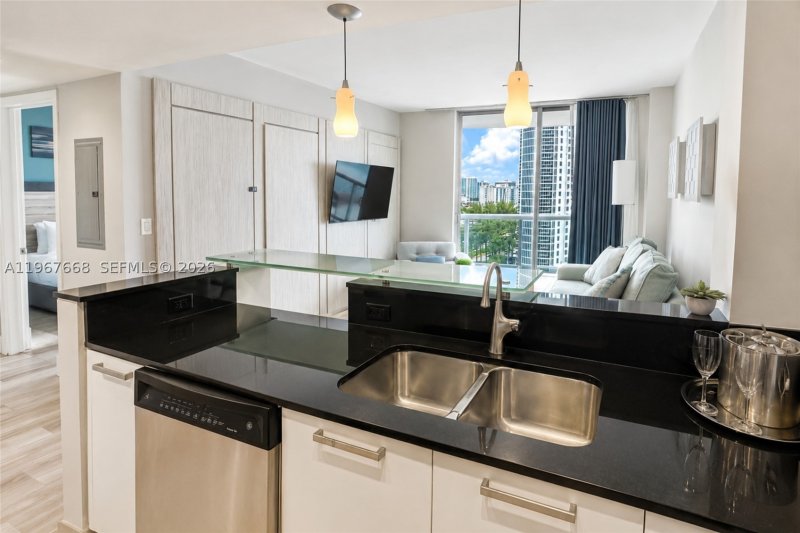 Condo for sale at M Resort Residences 1404
