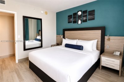 Comprar apartamento en M Resort Residences 1404