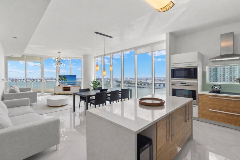 Condo for sale at Paramount Bay 3102