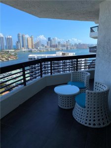 Aluguel de apartamento no Mystic Pointe 400 2607