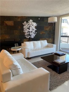 Aluguel de apartamento no Mystic Pointe 400 2607