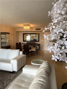 Aluguel de apartamento no Mystic Pointe 400 2607