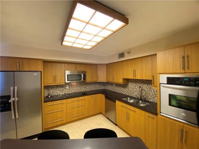 Aluguel de apartamento no Mystic Pointe 400 2607