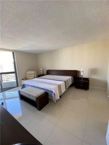 Aluguel de apartamento no Mystic Pointe 400 2607