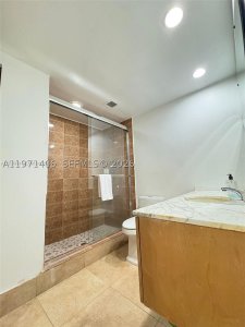 Comprar apartamento en The Hemispheres 2F