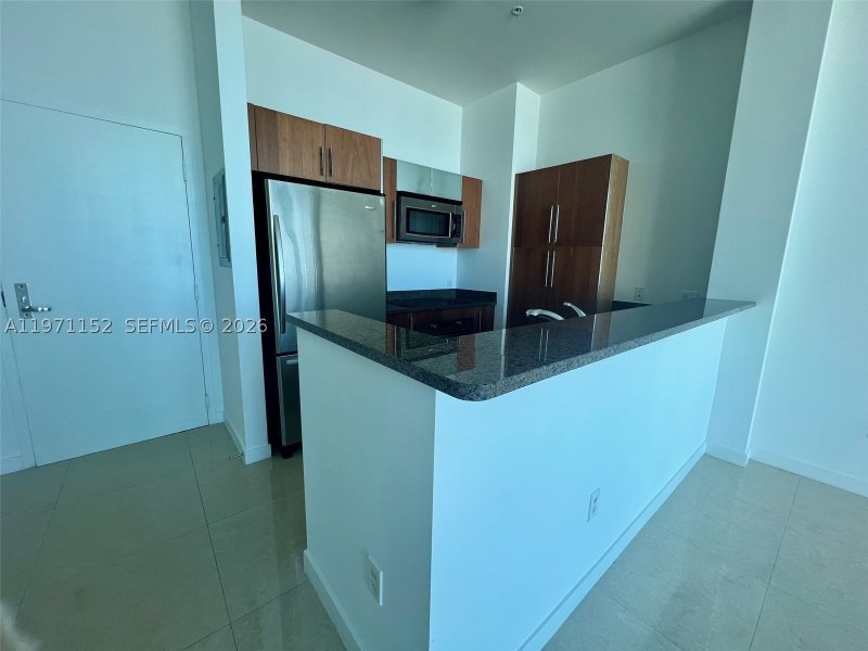 Comprar apartamento en Met 1 PH-3907