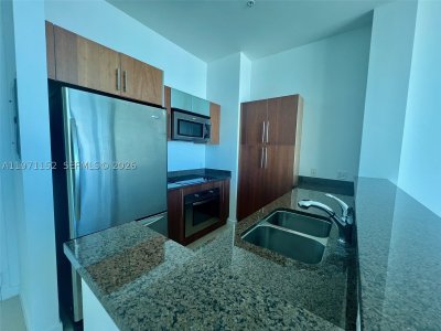 Comprar apartamento en Met 1 PH-3907