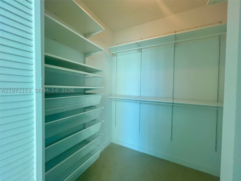 Comprar apartamento en Met 1 PH-3907