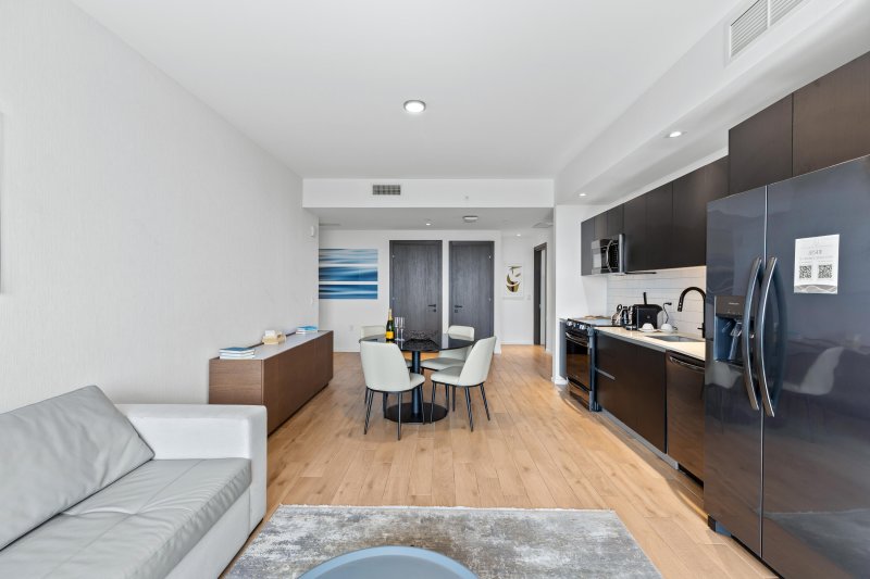 Condo for sale at The Elser Hotel and Residences 4618