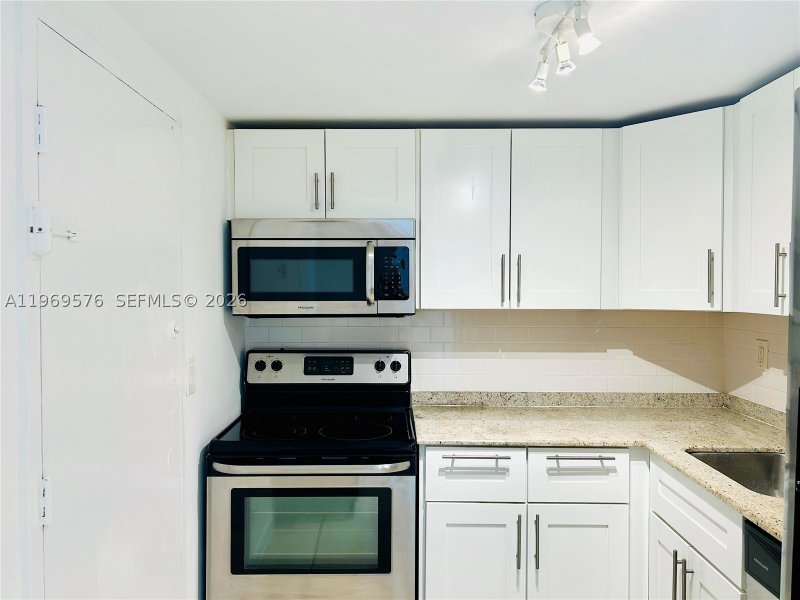 Condo for sale at Kennedy House 16J