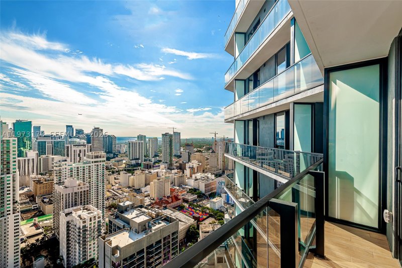 Aluguel de apartamento no The Elser Hotel and Residences 4512