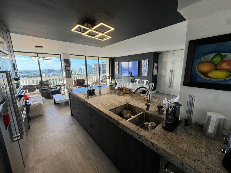 Condo for sale at Turnberry Towers 23C