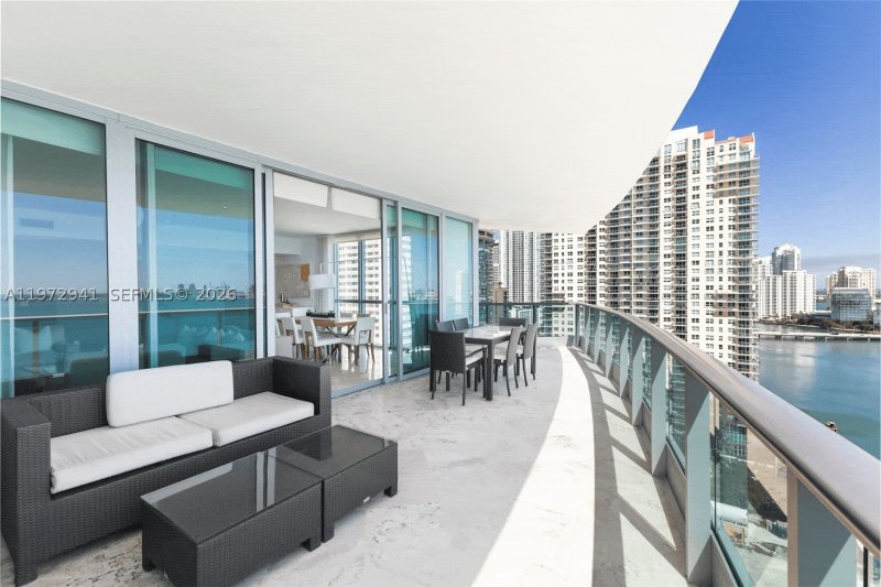 Condo for sale at Jade Brickell 1901