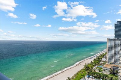 La Mer Estates Apt #PH4