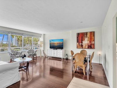 Coral Ridge Towers East Apt #220