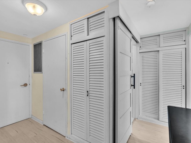 Condo for sale at Coral Ridge Towers East 220