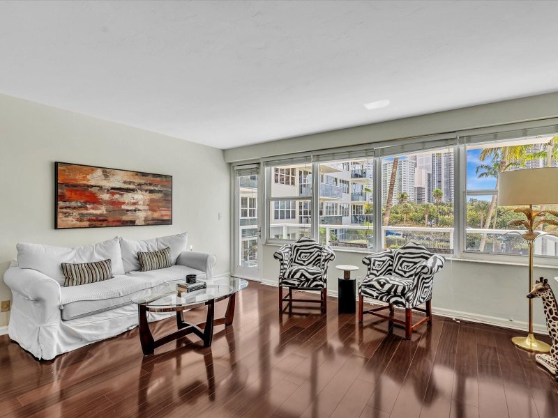 Condo for sale at Coral Ridge Towers East 220
