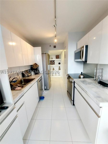 Apartment for rent at 1000 Williams Island 508