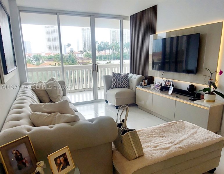 Apartment for rent at 1000 Williams Island 508