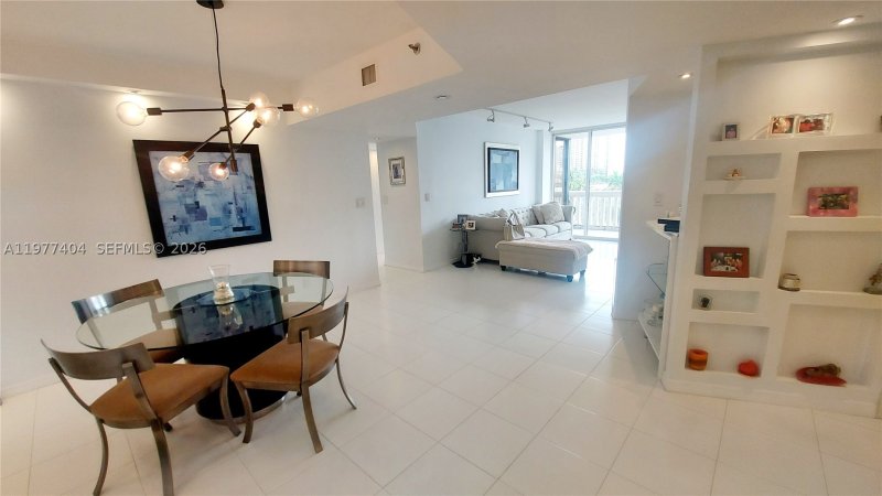 Apartment for rent at 1000 Williams Island 508