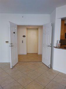 Jackson Tower Apt #1005d