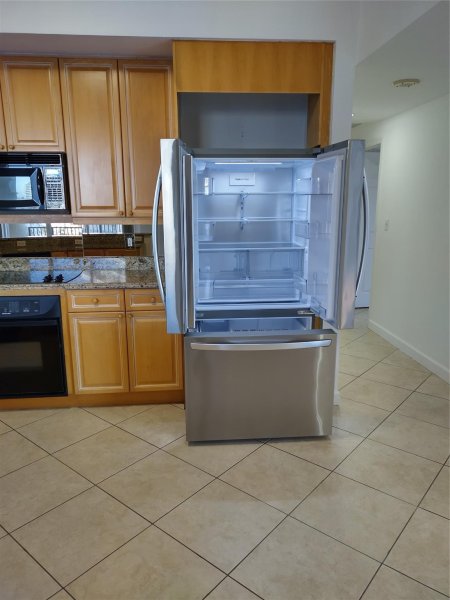 Apartment for rent at Jackson Tower 1005d