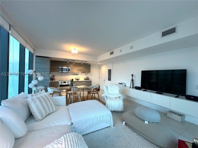 Comprar apartamento no Paraiso Bay Miami 2108