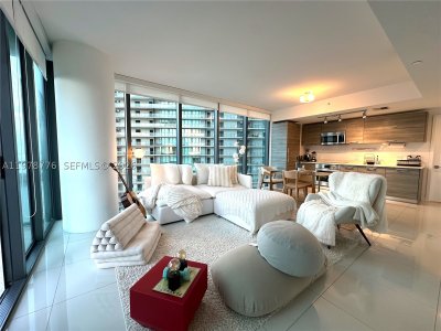 Comprar apartamento no Paraiso Bay Miami 2108
