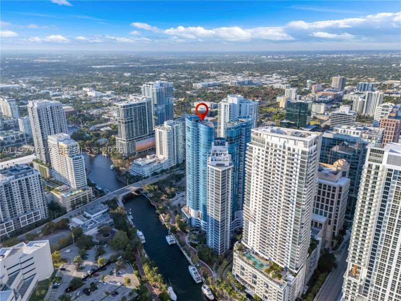 Condo for sale at Las Olas River House 2505
