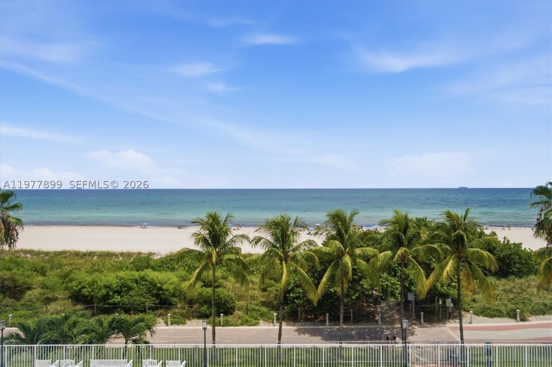Condo for sale at Pavilion 505