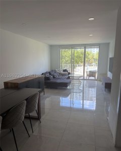 Aluguel de apartamento no Admirals Port Condos 212E