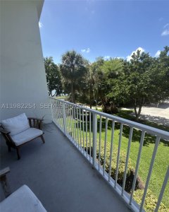 Aluguel de apartamento no Admirals Port Condos 212E