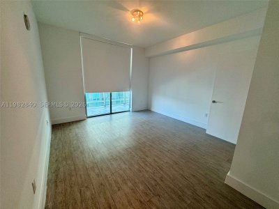 Comprar apartamento no Axis on Brickell South Tower 3309-S