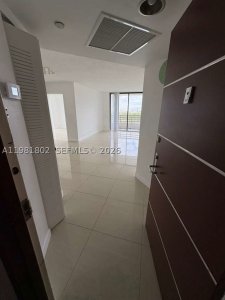 Comprar apartamento en Parc Central Aventura 801