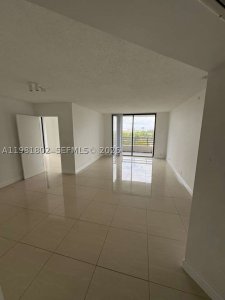 Comprar apartamento en Parc Central Aventura 801