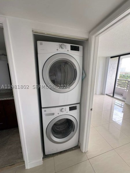 Condo for sale at Parc Central Aventura 801