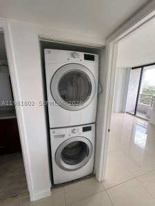Comprar apartamento en Parc Central Aventura 801