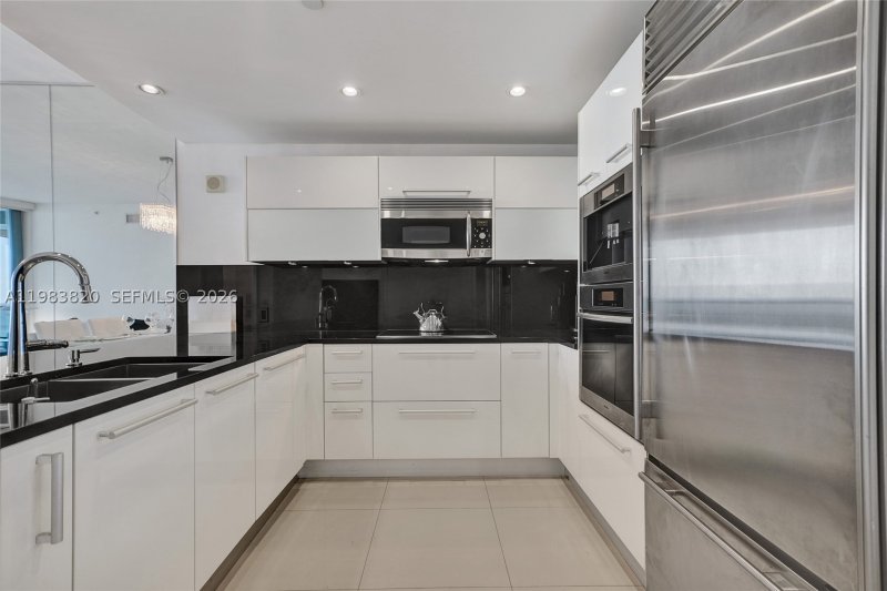 Condo for sale at Jade Ocean 2003
