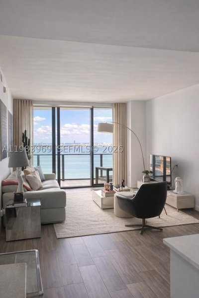 Alquiler de apartamento en Icon Bay 2807