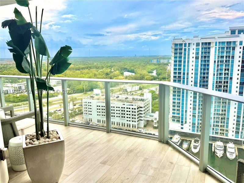 Condo for sale at Marina Palms Yacht Club 2305