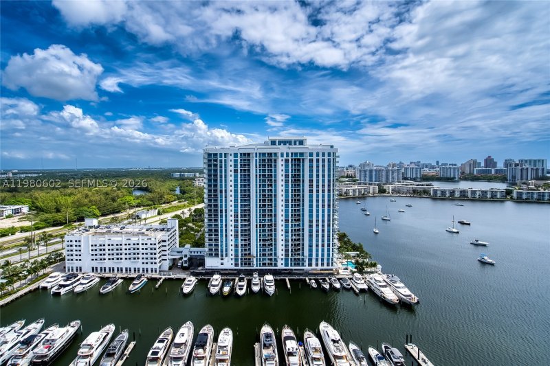 Condo for sale at Marina Palms Yacht Club 2305