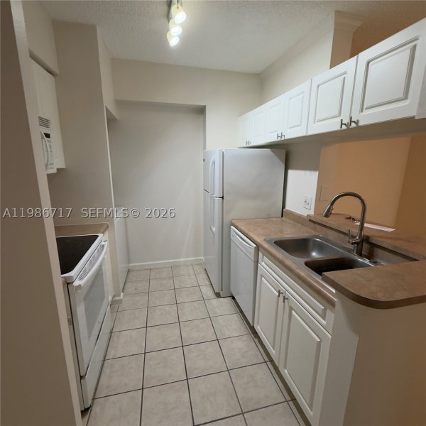 Condo for sale at Porto Bellagio 2319