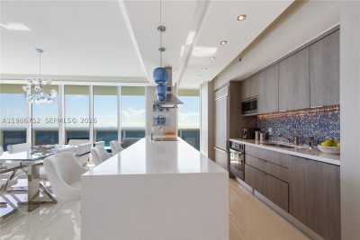 Aluguel de apartamento no Beach Club Two 3401