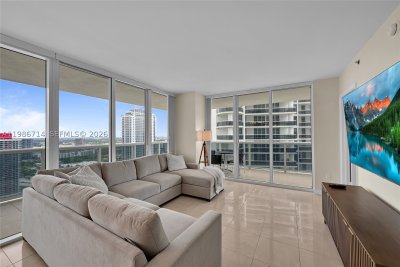 Aluguel de apartamento no Beach Club Two 3508