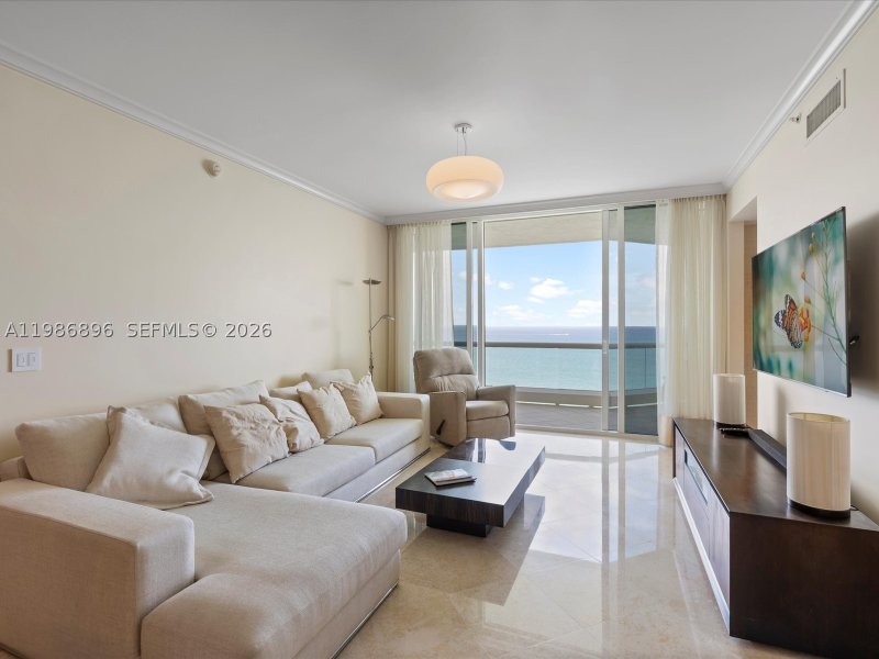 Aluguel de apartamento no Acqualina Resort & Spa 2903