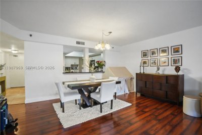 Comprar apartamento en The Tower at Port Royale 210