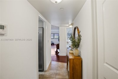 Comprar apartamento en The Tower at Port Royale 210